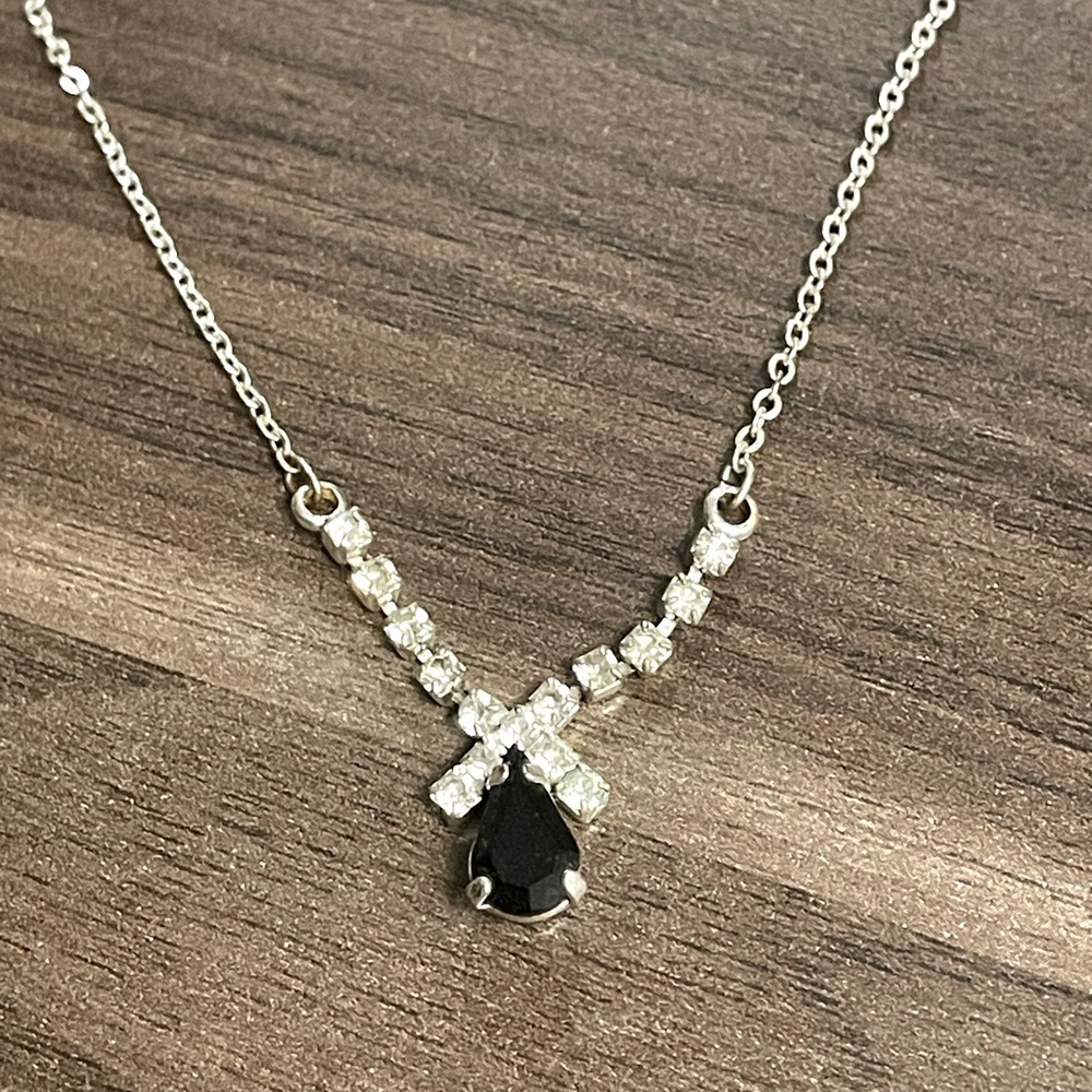 Minimalist necklace